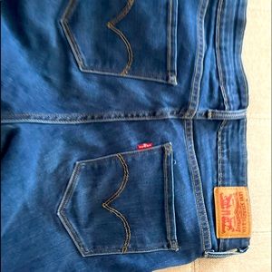 Womens Levi’s DenimJeans